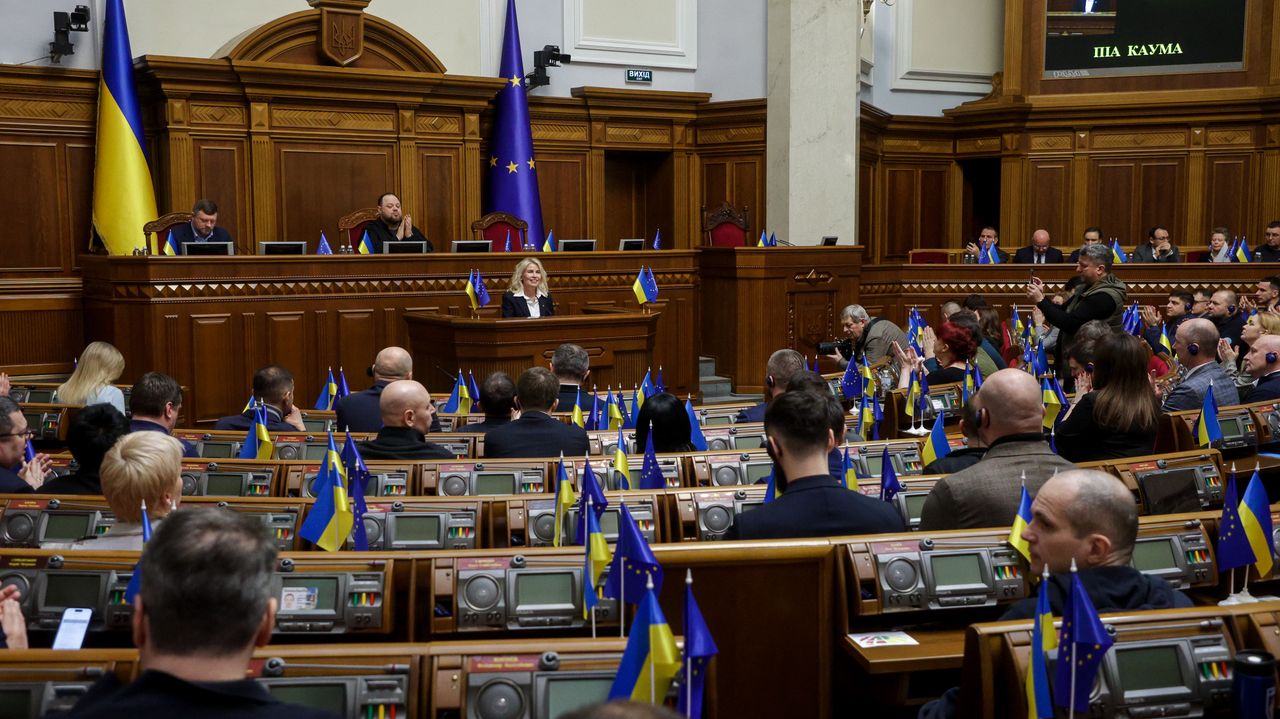 Ukrainian parliament cancels session amid Russian missile threat