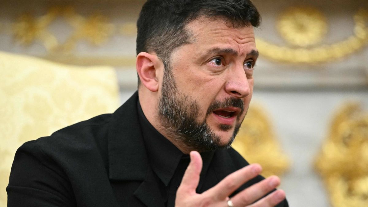 Spotkanie Trump - Zelenski w WaszyngtonieUkrainian President Volodymyr Zelensky speaks during a meeting with US President Donald Trump in the Oval Office of the White House in Washington, DC, on August 18, 2025. European leaders join Ukrainian President Volodymyr Zelensky in talks with US President Donald Trump on August 18, as they try to find a way to end Russia's offensive. The leaders heading to Washington on Monday to appear alongside Zelensky call themselves the "coalition of the willing." (Photo by Mandel NGAN / AFP)MANDEL NGAN