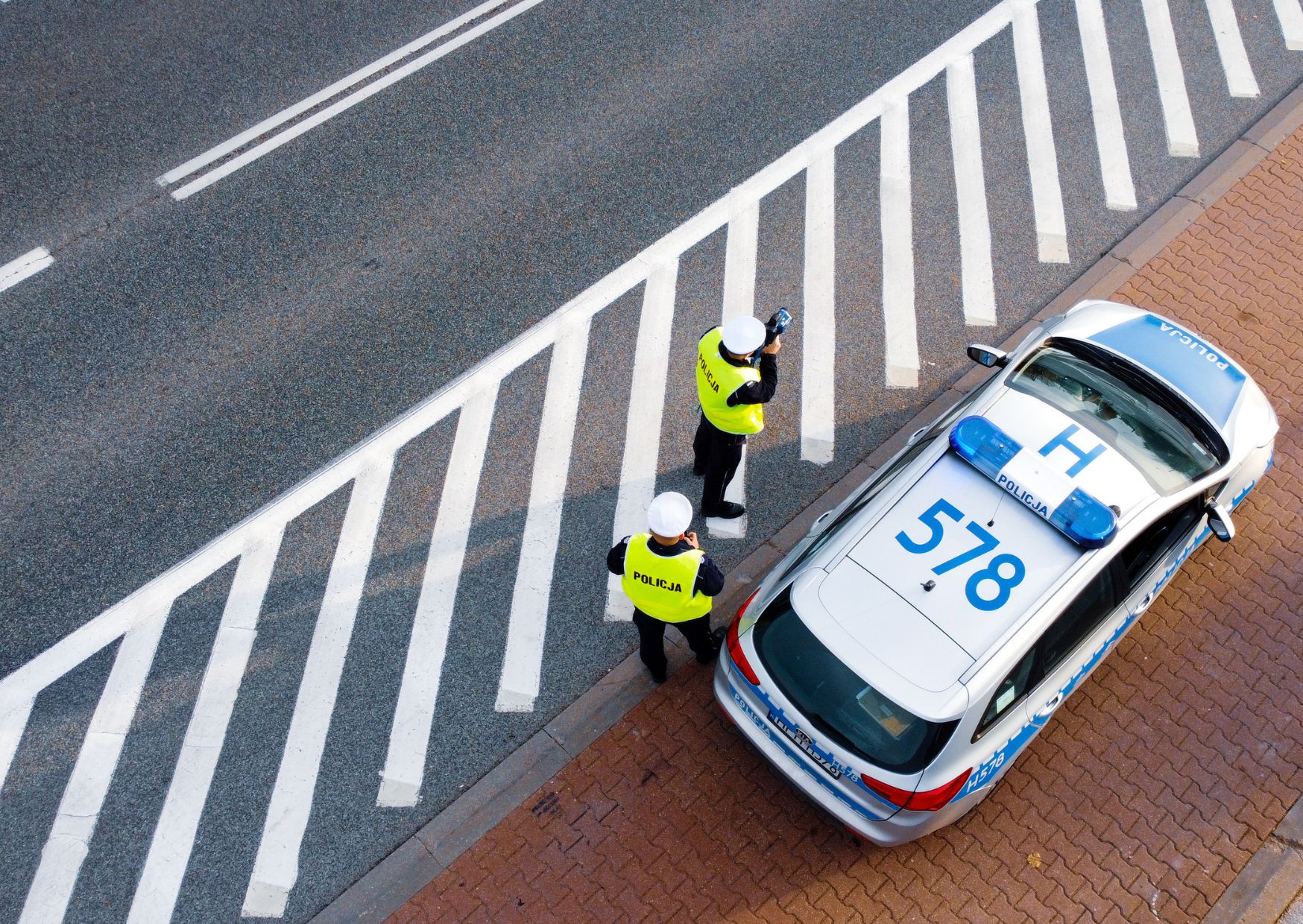 Jechał do dziewczyny. Zatrzymała go policja