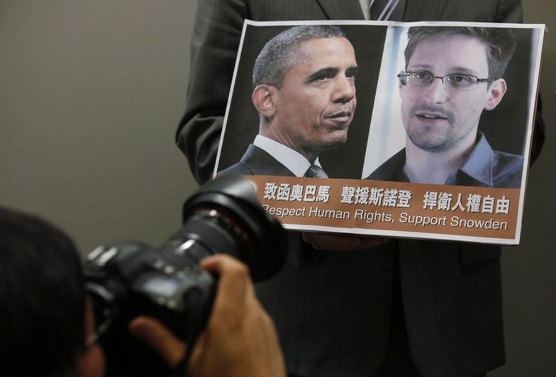 Deputowany pisze o azylu dla Snowdena