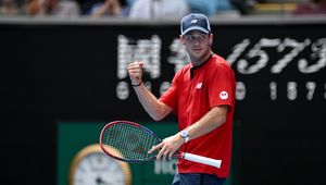 Amerykański półfinał zakończony tie breakiem. Syn piłkarskiej legendy zagra o tytuł