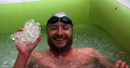 Przepłynął Cieśninę Beringa. Oto relacja