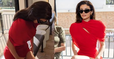 Kylie Jenner o WŁOS OD WPADKI! Pokazała się na pokazie w RYZYKOWNEJ mini (WIDEO)