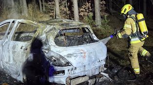 Wałcz: DW 179. Auto stanęło w ogniu. Szybka akcja strażaków