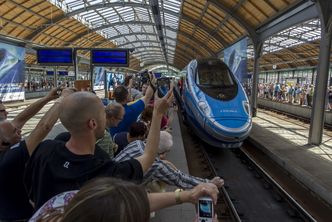 Kolej w Polsce. Pendolino już we Wrocławiu, uratuje sytuację spółki?