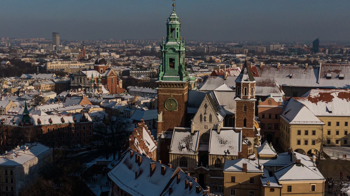 KRAKOW, POLAND - NOVEMBER 29 : An aerial view of UNESCO  Listed Wawel Castle covered in snow in Krakow, Poland on November 29, 2023. According to the Polish Institute of Meteorology, during the coming days, temperatures will drop all over the country and  snowfall is expected to increase in the coming days. (Photo by Omar Marques/Anadolu via Getty Images)