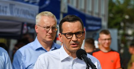 Ekshumacje ofiar rzezi wołyńskiej. Morawiecki: jest dobra wola po drugiej stronie