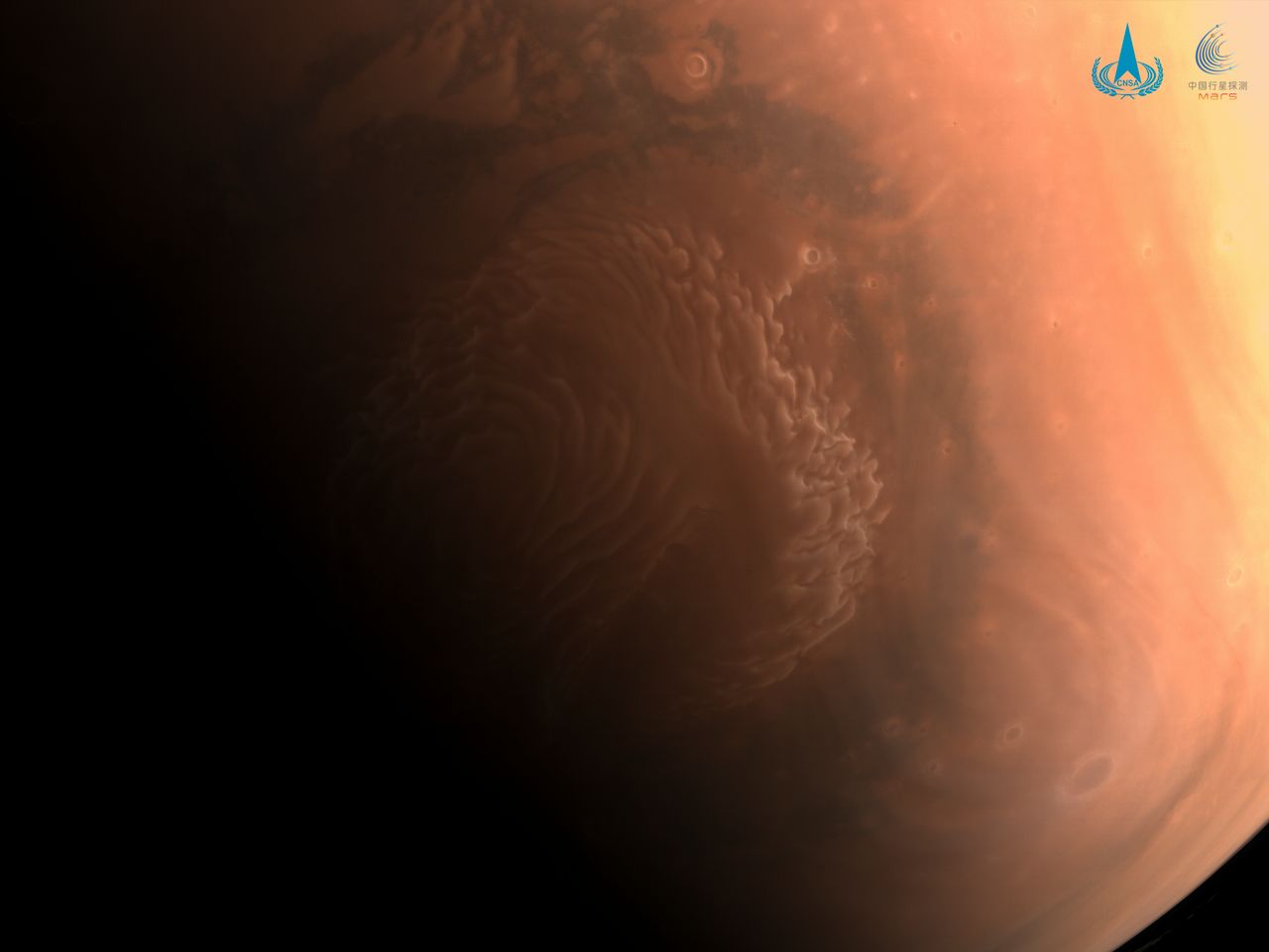 Chiny publikują pierwsze zdjęcia Marsa ze swojej sondy. Robi spore wrażenie!