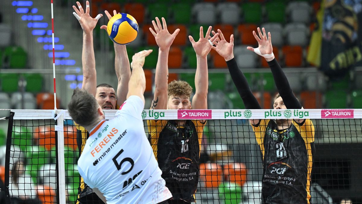 PAP / Maciej Kulczyński / Mecz PlusLigi: Cuprum Lubin - PGE GiEK Skra Bełchatów