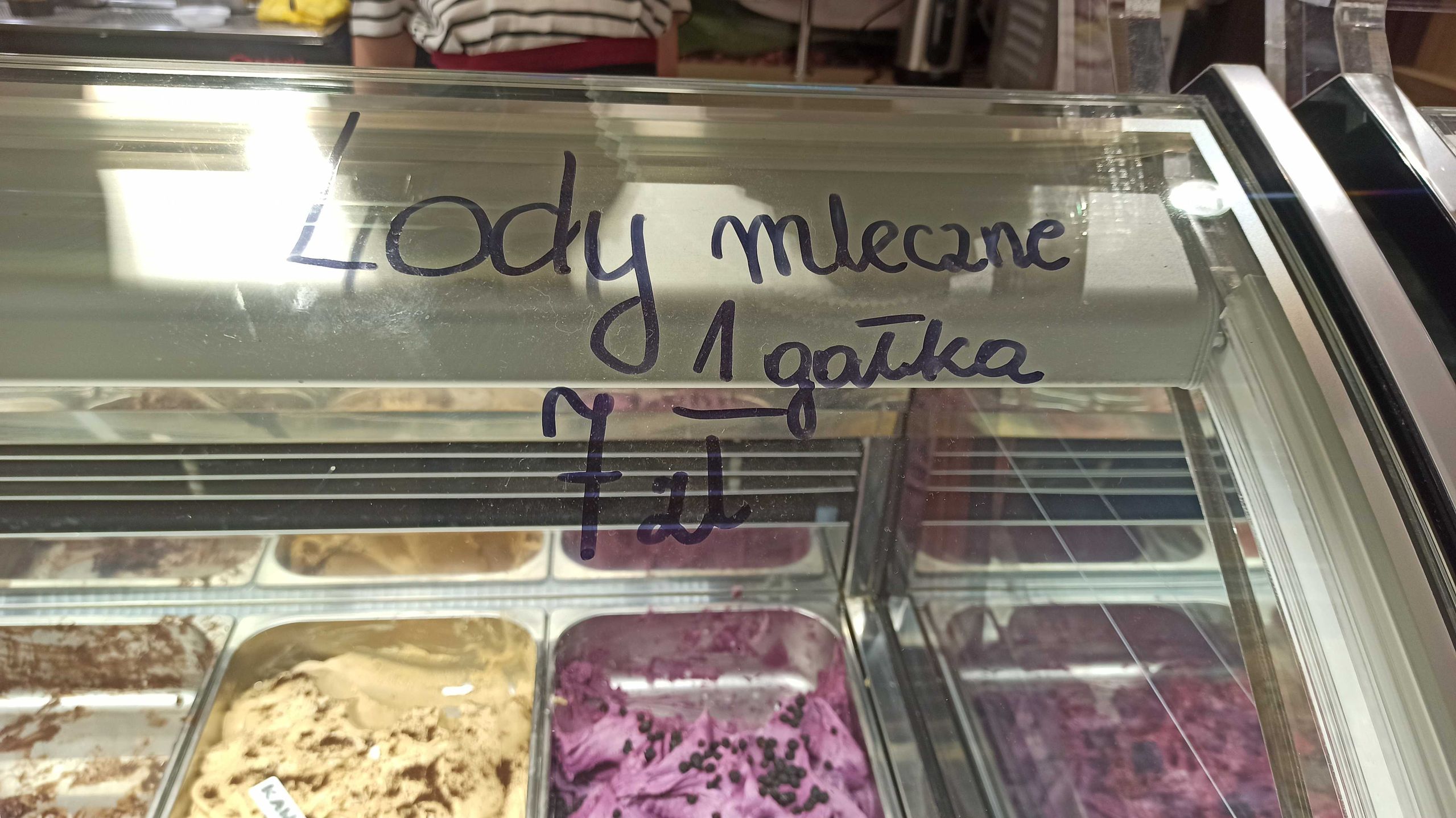Średnia cena za gałkę lodów w Krynicy Morskiej to 7 zł 
