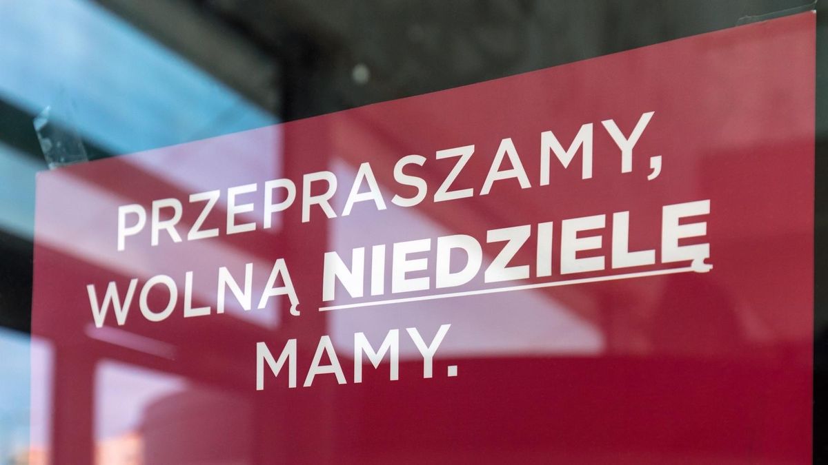 9 grudnia jeszcze będzie zakaz handlu, ale pozostałe niedziele w tym roku będą handlowe.