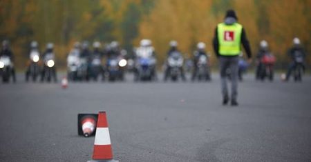 "Litr" dla początkującego motocyklisty? Nie warto próbować