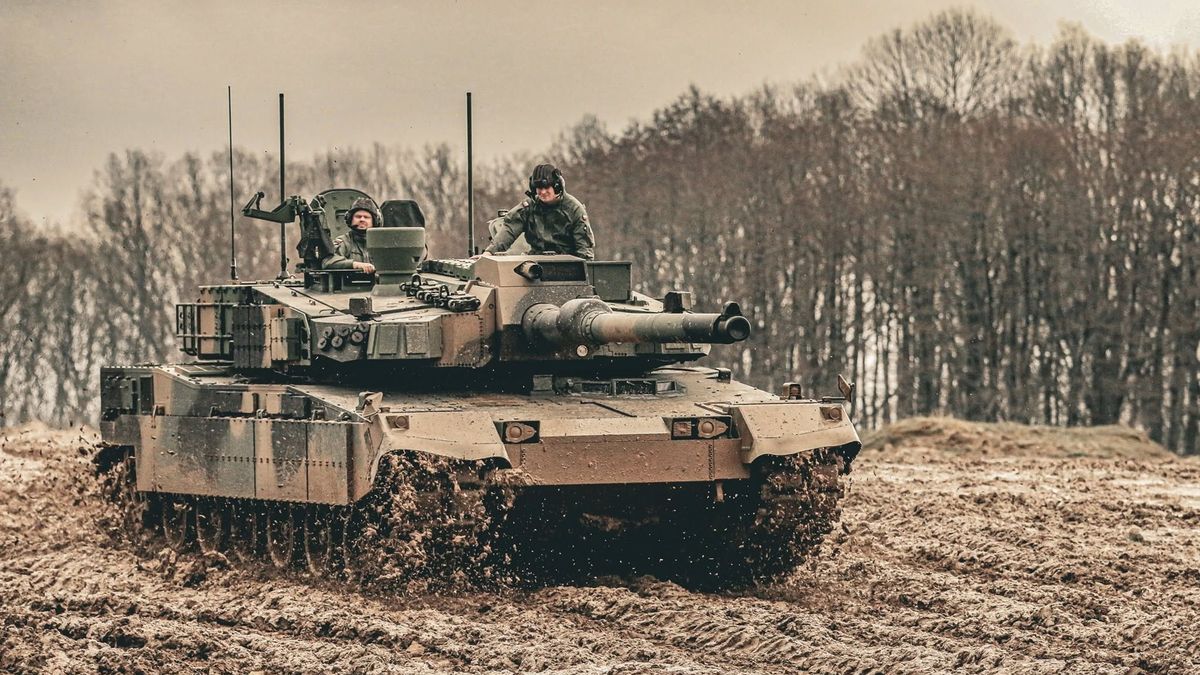 K2 Black Panther podczas ćwiczeń w terenie