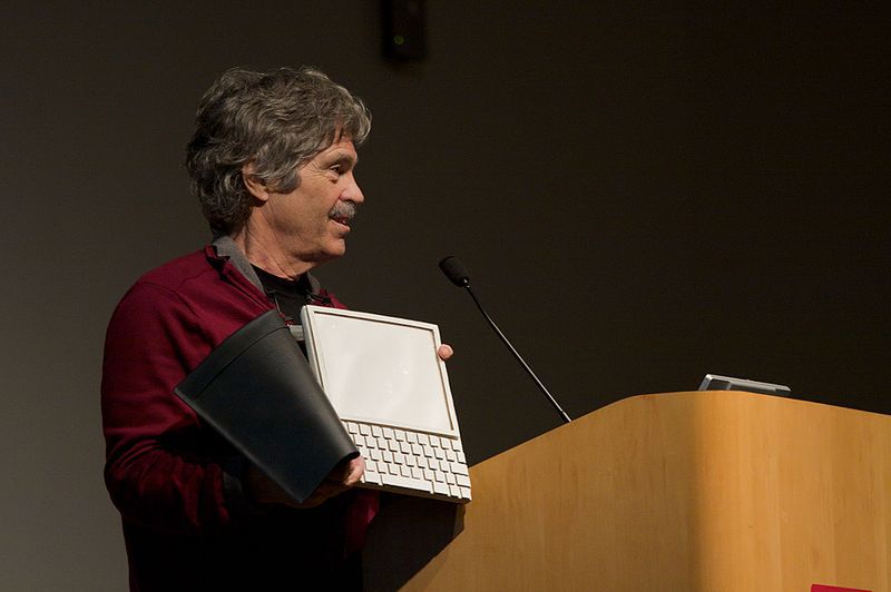Alan Kay i Dynabook (fot. wikipedia)