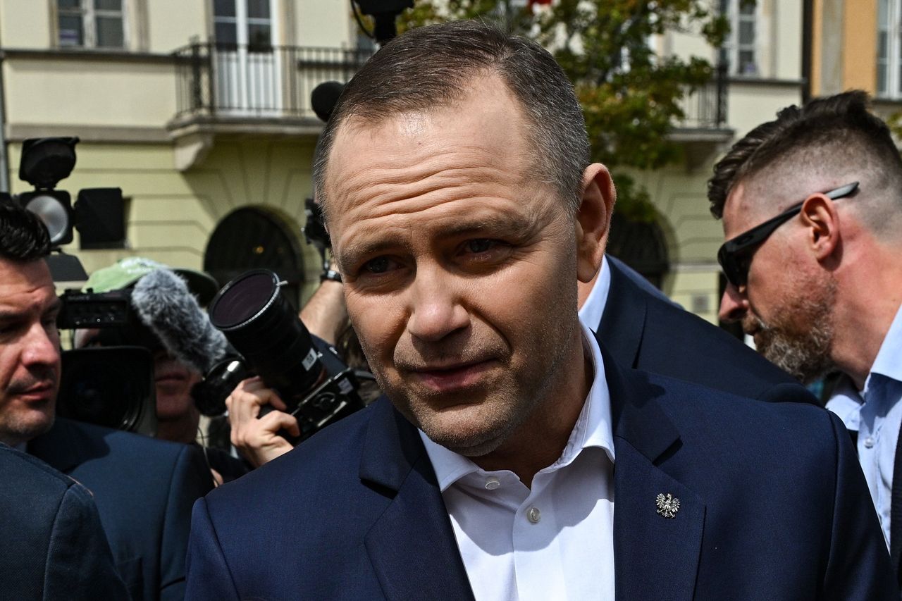 Polacy ocenili parę prezydencką, rząd wysłał samolot do Pekinu [SKRÓT PORANKA]