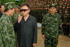 Kim Dzong Il - bóstwo w mundurku