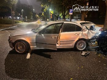 Warszawa: Kierujący BMW wjechał w pięć zaparkowanych aut na Mokotowie