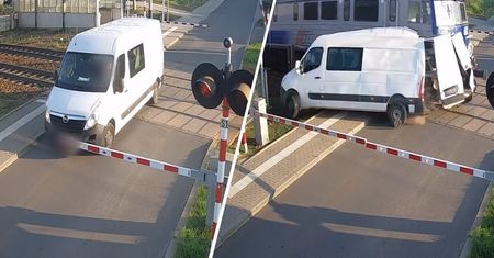 Niebezpieczny incydent na przejeździe. Pociąg uderzył w busa