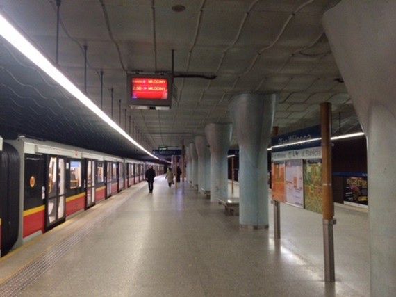 Metro z nowymi wyświetlaczami. Lepsza informacja