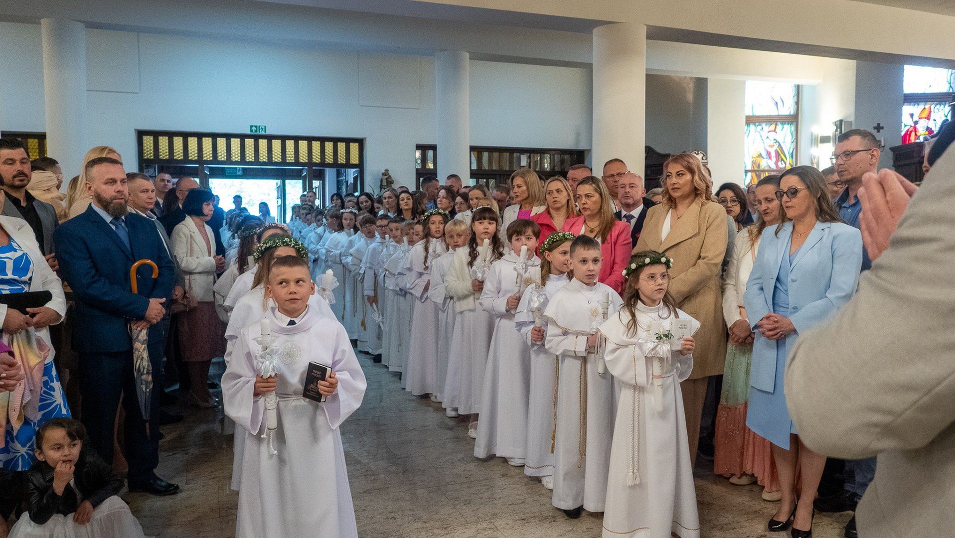 Druga grupa dzieci przyjęła Pierwszą Komunię Świętą w parafii św. Wojciecha w Wągrowcu