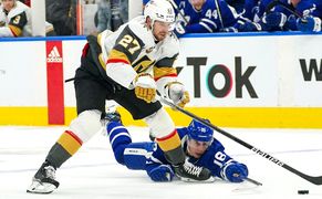 TVP Sport Hokej: NHL - 4. mecz finałowy fazy play-off: Vegas Golden Knights - Carolina Hurricanes
