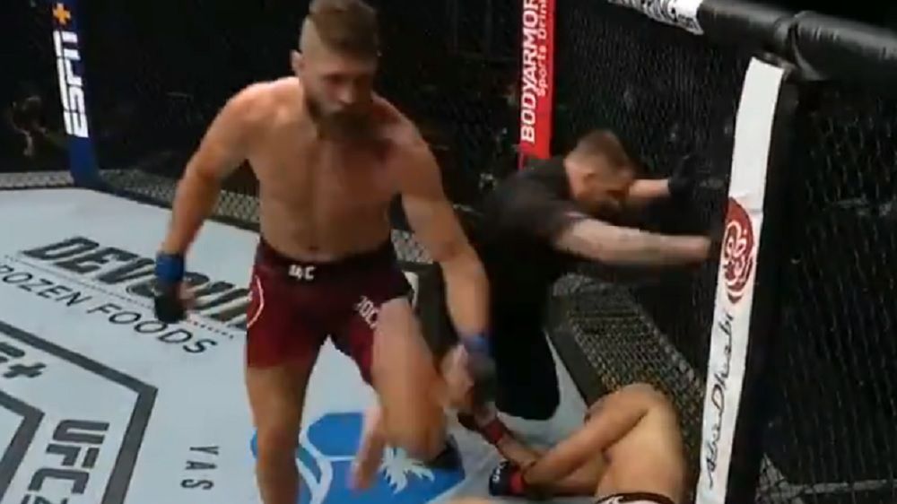 Twitter / Jiri Prochazka brutalnie znokautował Volkana Oezdemira na UFC 251