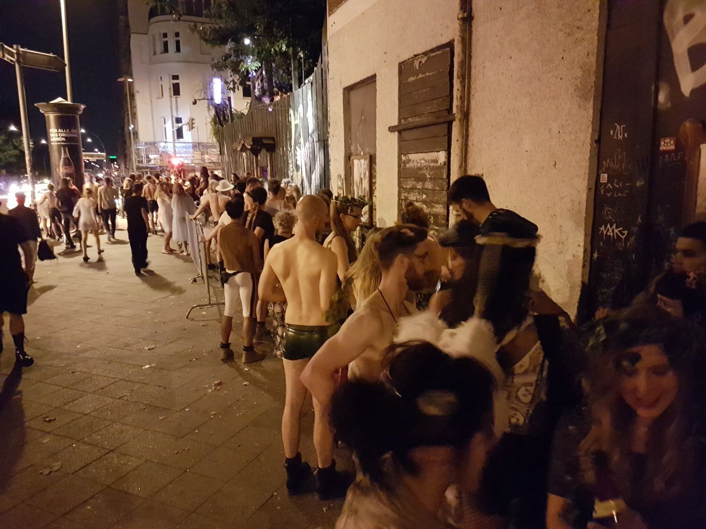 Roznegliżowaniu turyści są problemem w Algarve (zdjęcie ilustra