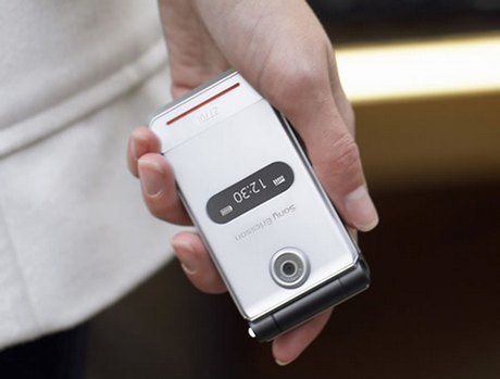 Sony Ericsson Z770 i W980 2