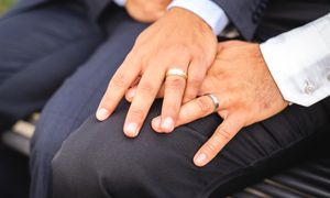 Sondaż dla WP: Polacy podzieleni ws. małżeństw jednopłciowych