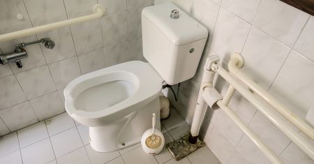 Ludzie łapią się za głowy. Tyle zarobili na miejskiej toalecie