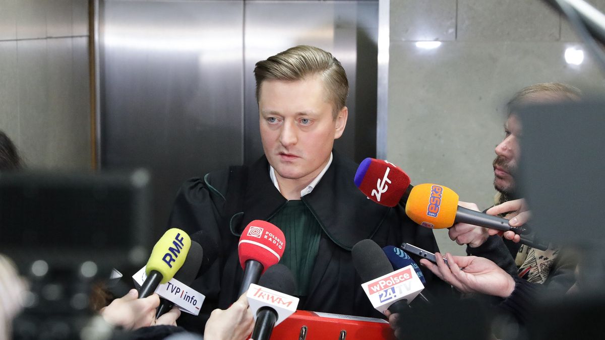 Bartosz Lewandowski
Tomasz Gzell
marcin romanowski, pis, posiedzenie aresztowe, rejonowy, rozprawa, s�d, s�dzia, niestawiennictwo, polityka