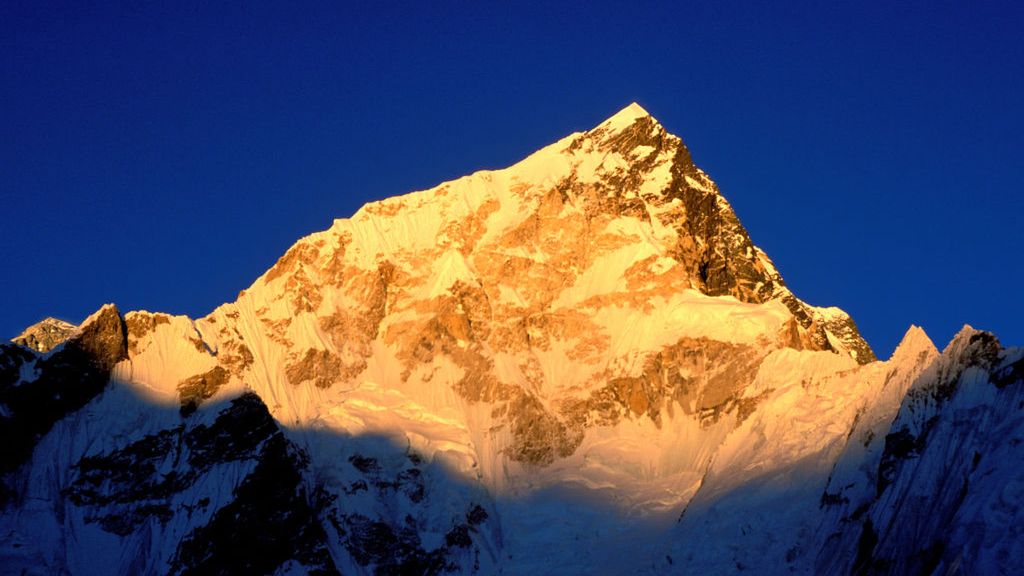 Getty Images / Godong/Universal Images Group / Na zdjęciu: szczyt Lhotse