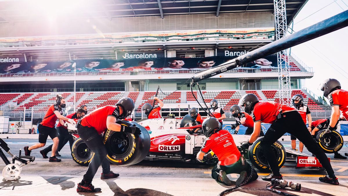 Zdjęcie okładkowe artykułu: Materiały prasowe / Alfa Romeo Racing ORLEN / Na zdjęciu: pit-stop Alfy Romeo