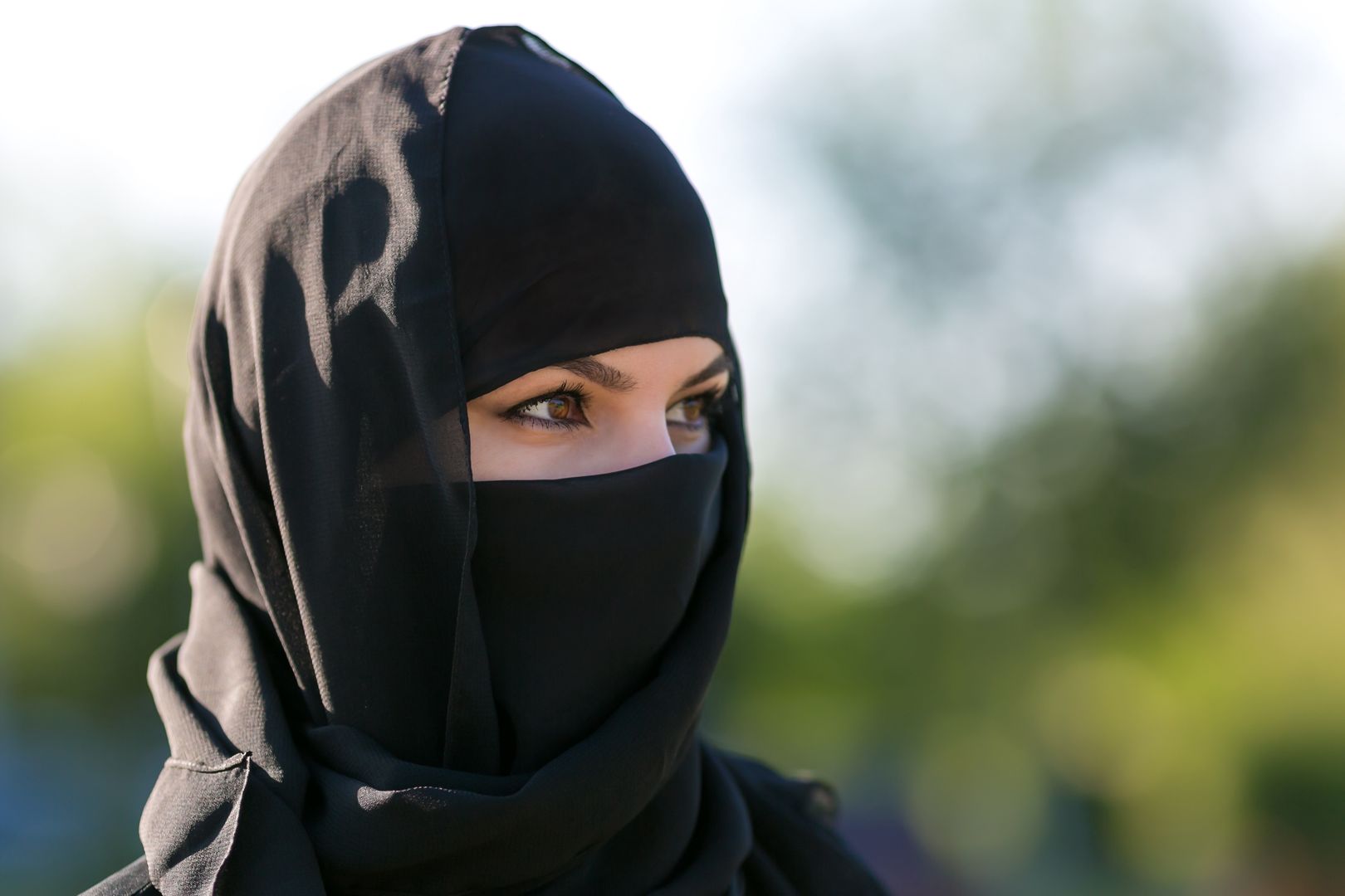 Rosja reaguje na zamachy. Kobiety z zakazem zakrywania twarzy