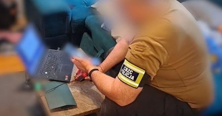 Nastolatkowie oferowali cyberataki w sieci. Cyberpolicja namierzyła 9 nieletnich