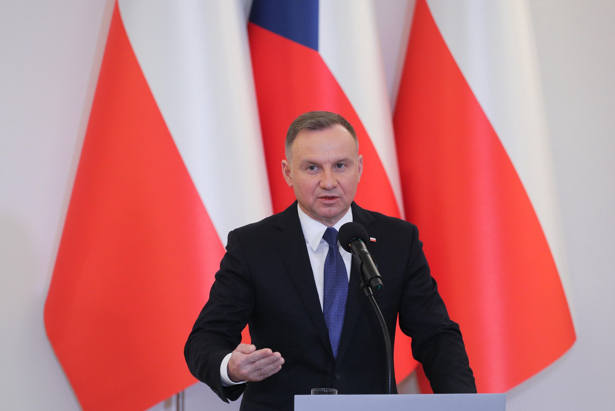 Andrzej Duda
Warszawa, 16.03.2023. Prezydent RP Andrzej Duda podczas wsp�lnej konferencji prasowej z prezydentem Czech, po spotkaniu w Pa�acu Prezydenckim w Warszawie, 16 bm. Nowy prezydent Czech Petr Pavel jest z oficjaln� wizyt� w Warszawie. (ps/awol) PAP/Pawe� Supernak
Pawe� Supernak
czech, dyplomacja, flaga, flagi, konferencja, nowy, oficjalna, Pa�ac Prezydencki, po spotkaniu, polityk polityka, polski, prasowa, prezydent, wizyta, zagraniczna