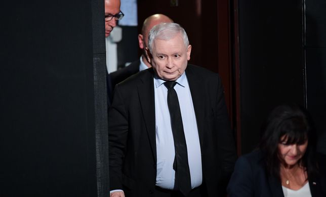 Jarosław Kaczyński o pomyśle na pokonanie inflacji. "Toczymy ciężką walkę z bankami"