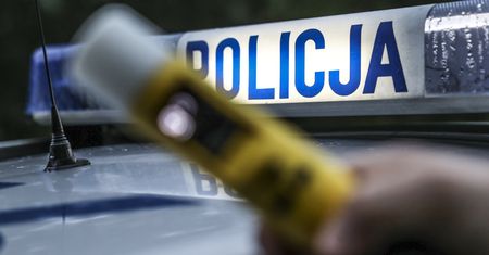 Miał zawieźć dzieci nad morze. Kierowca autokaru na podwójnym gazie