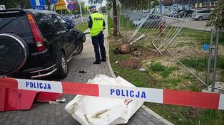 Kolizja w Ełku. Pijani mężczyźni uciekli z miejsca zdarzenia