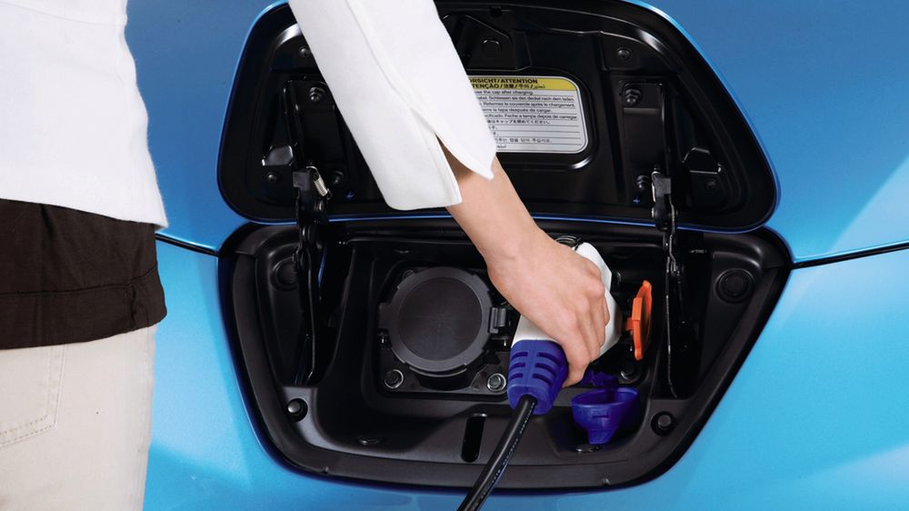 Nissan Leaf - gniazdo ładowania