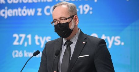 Nowy show antyszczepionkowców w Sejmie. Ministerstwo Zdrowia zwala winę na marszałka