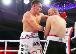 TVP Sport Boks: KnockOut Boxing Night 38 w Dzierżoniowie - waga superśrednia: Kamil Bednarek - Jan Czerklewicz