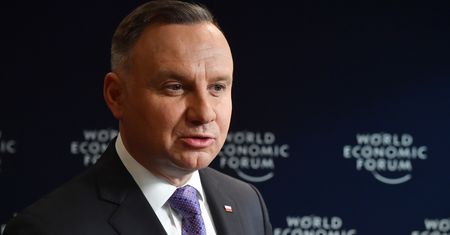Policjant pobił kibiców. Duda go ułaskawi? Jest pierwszy krok!