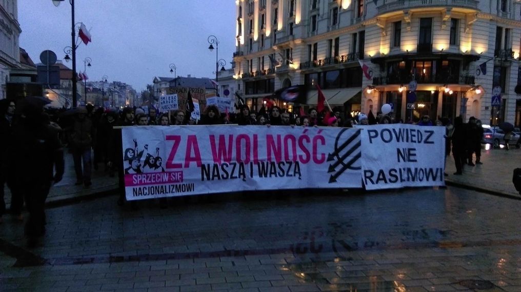 Antyfaszystowski marsz na ulicach stolicy. "Za wolność naszą i waszą" [GALERIA]