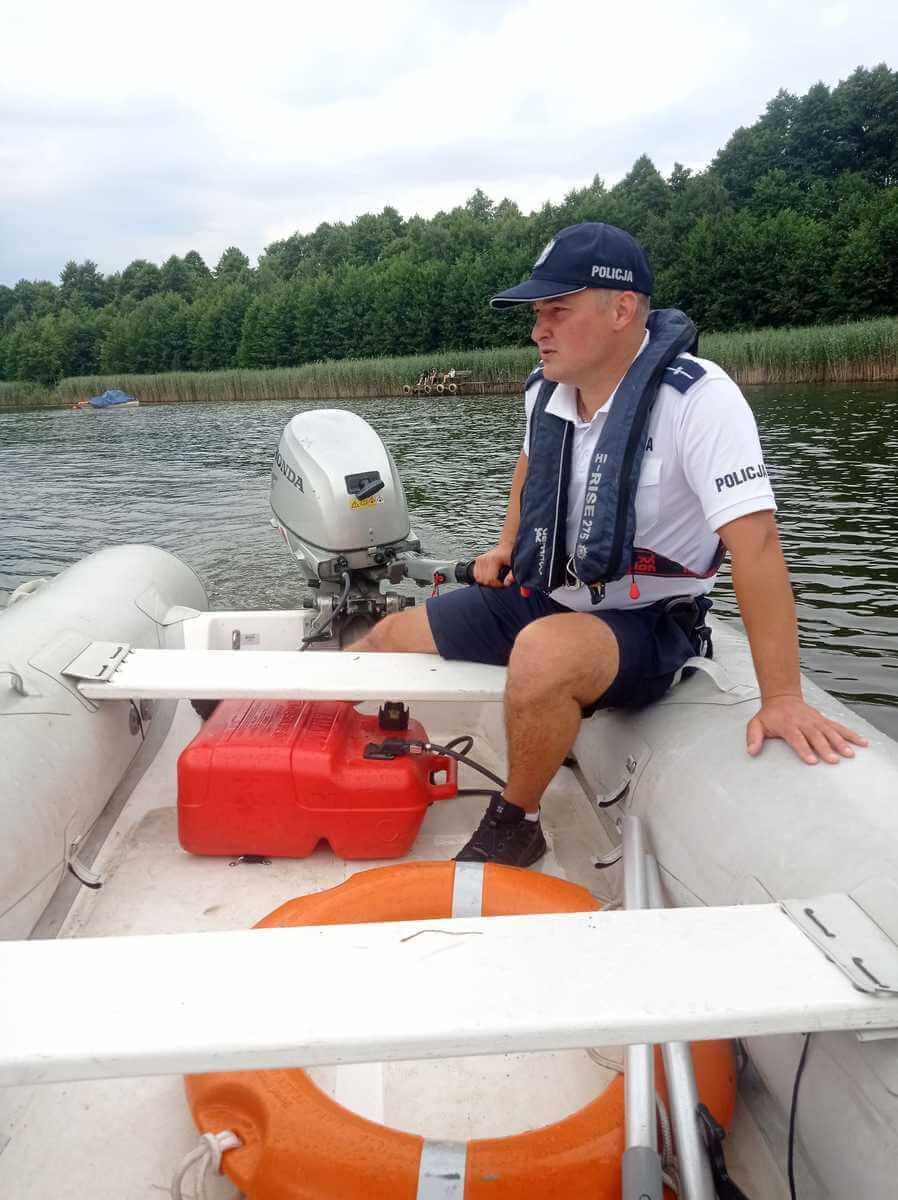 łódź policyjna poszukiwanie mężczyzny