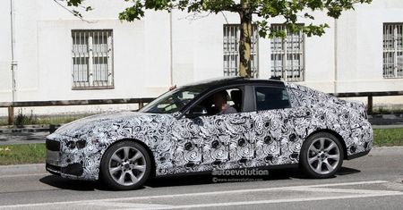 BMW serii 4 Gran Coupé przyłapane podczas testów