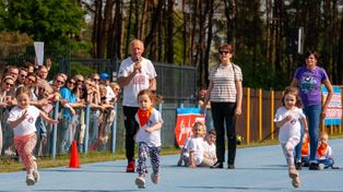 Fordońska Olimpiada Młodzieży. W rywalizacji przedszkolaków i uczniów najważniejsza była wspólna zabawa