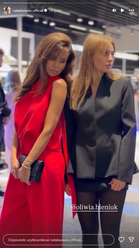 Natalia Siwiec i Oliwia Bieniuk na evencie