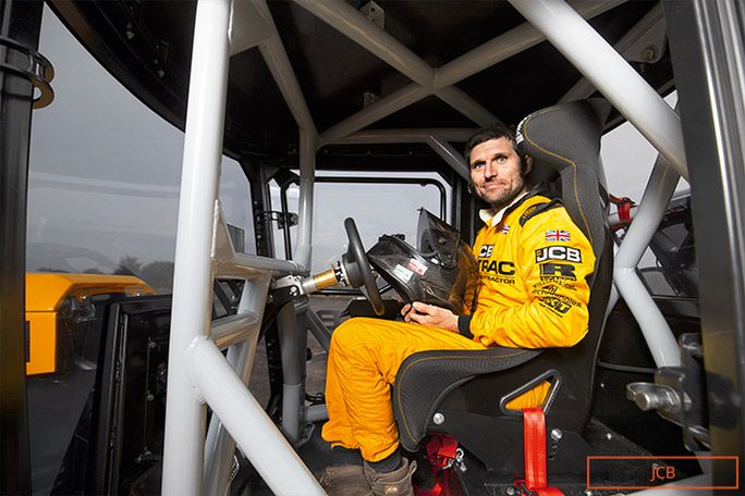 Guy Martin dzierży także rekord prędkości m.in. w mydelniczce czy na tzw. ścianie śmierci