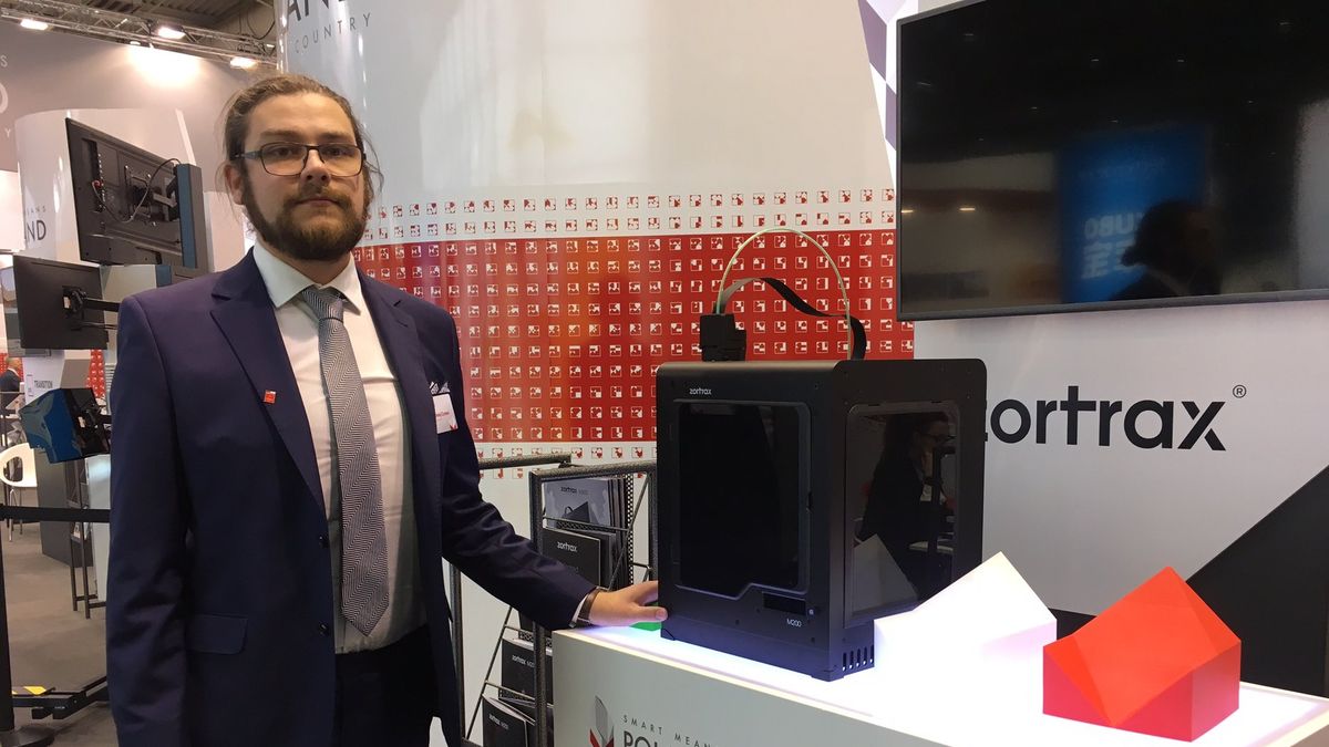 Bartłomiej Cymer (Zortrax) podczas targów Hannover Messe